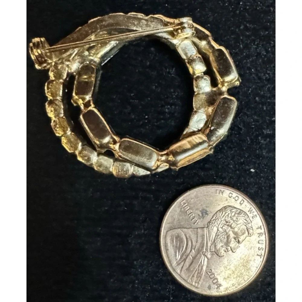Vintage Gold Tone Black Baguette & Clear Rhinestone Oval Wreath Brooch